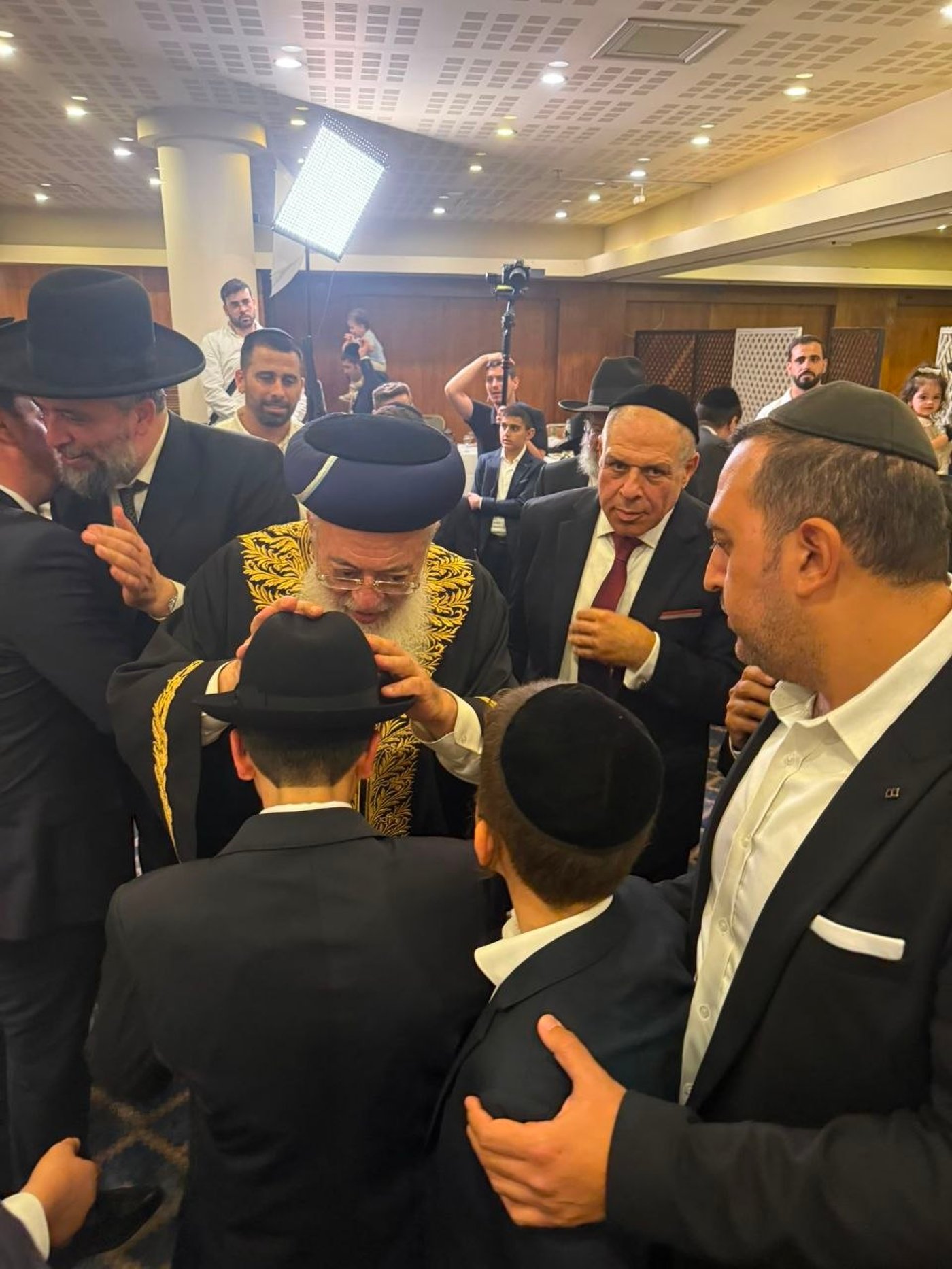 העיתונאי שנקלע לעימות אלים | 'זיידל'ע' עם כל הנייעס והחשיפות