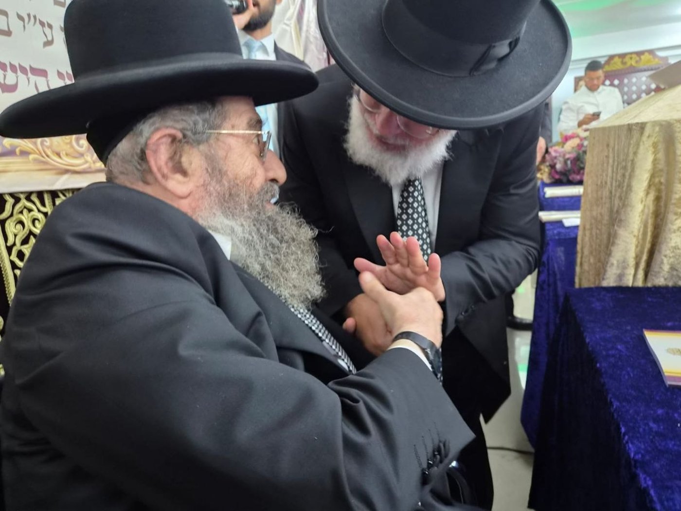 העיתונאי שנקלע לעימות אלים | 'זיידל'ע' עם כל הנייעס והחשיפות