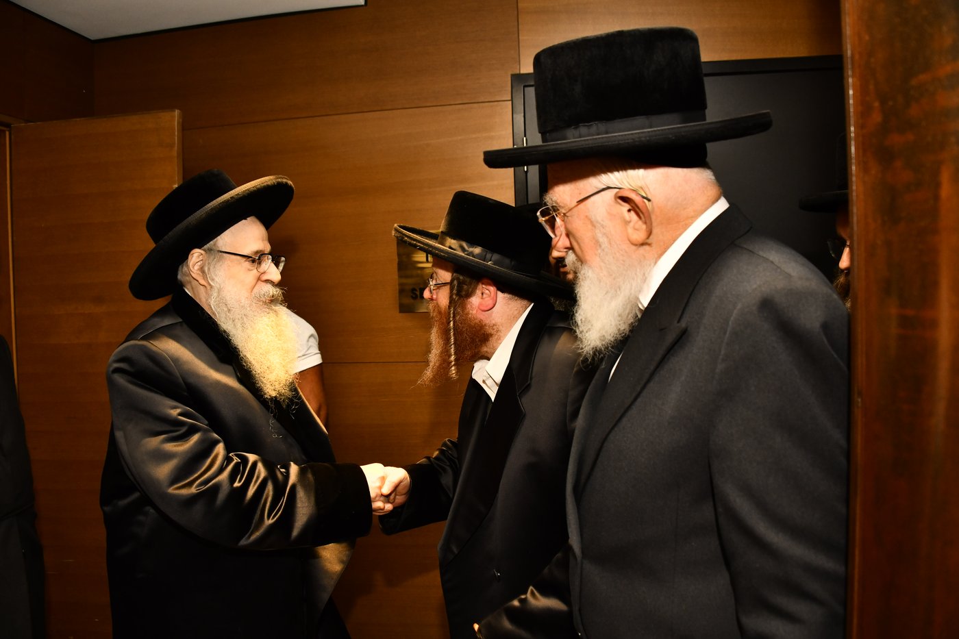 האדמו"ר מצאנז קלויזנבורג בביקור בארץ