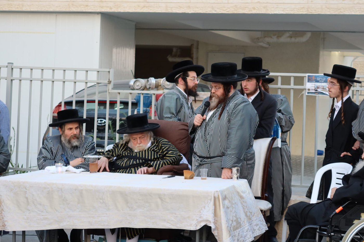 האדמו"ר מתולדות אברהם יצחק בביקור בבית שמש