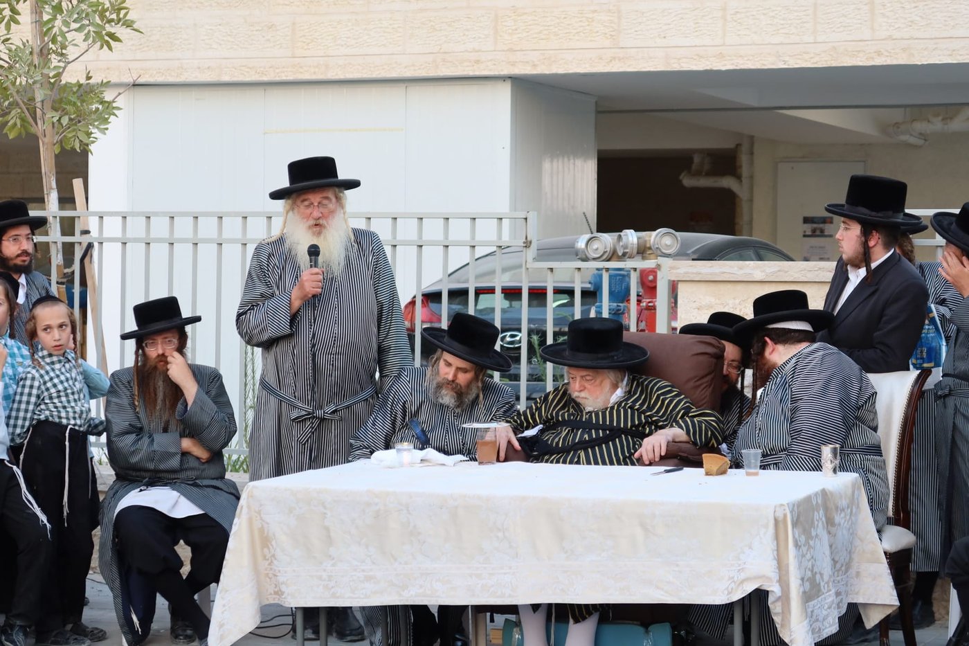 האדמו"ר מתולדות אברהם יצחק בביקור בבית שמש