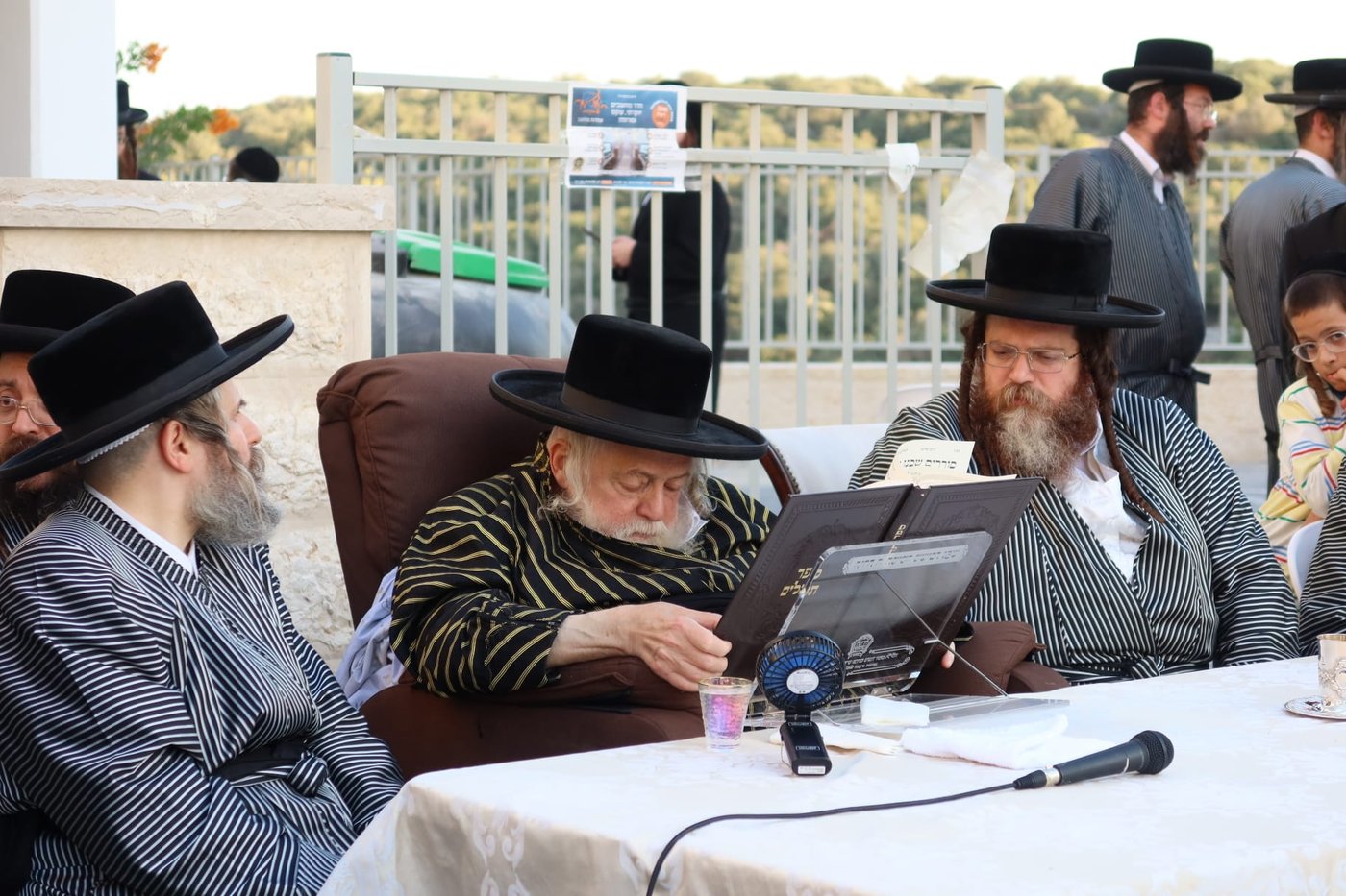 האדמו"ר מתולדות אברהם יצחק בביקור בבית שמש
