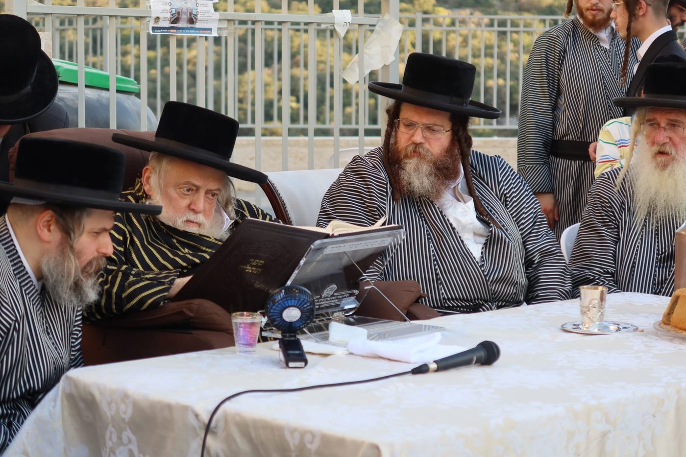 האדמו"ר מתולדות אברהם יצחק בביקור בבית שמש