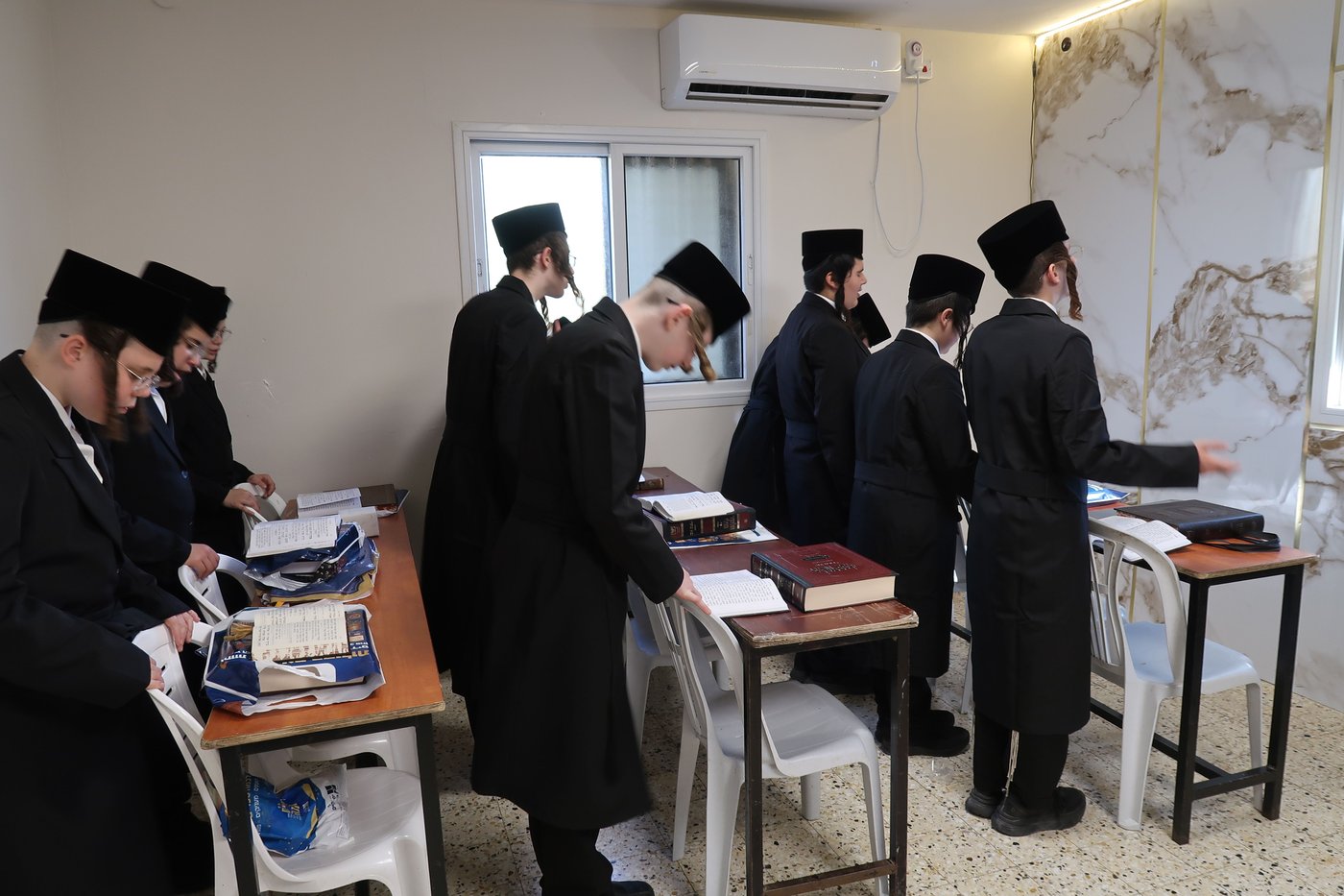 ישיבת צאנז בטבריה