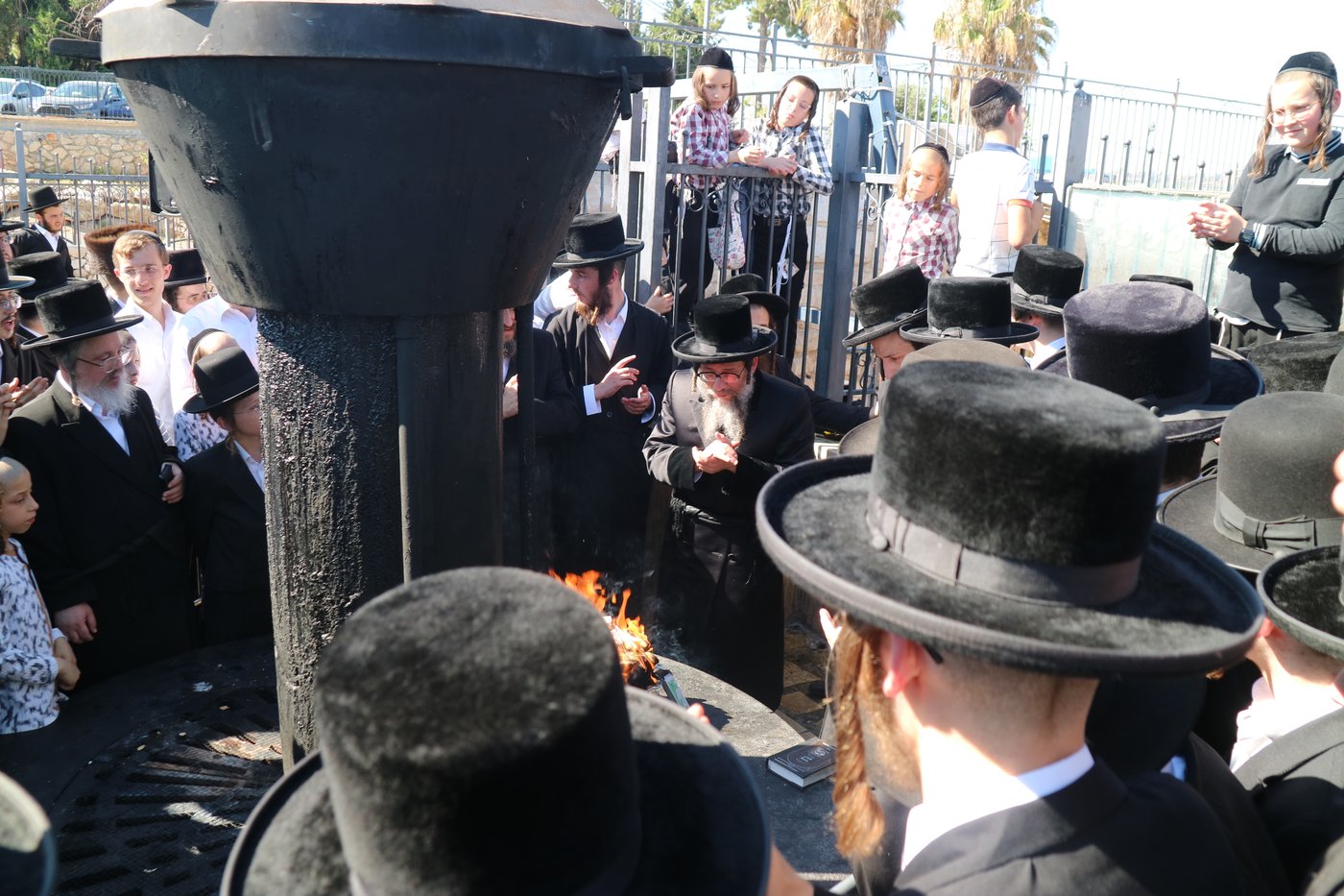 האדמו"ר מסקולען לייקווד בביקור בארה"ק