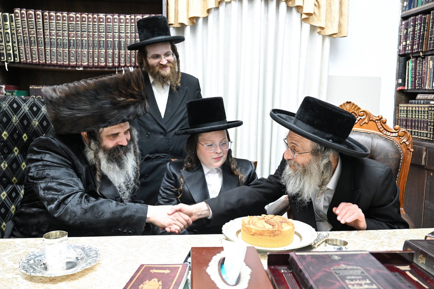 בר מצווה לנכד האדמו"ר מזוטשקא
