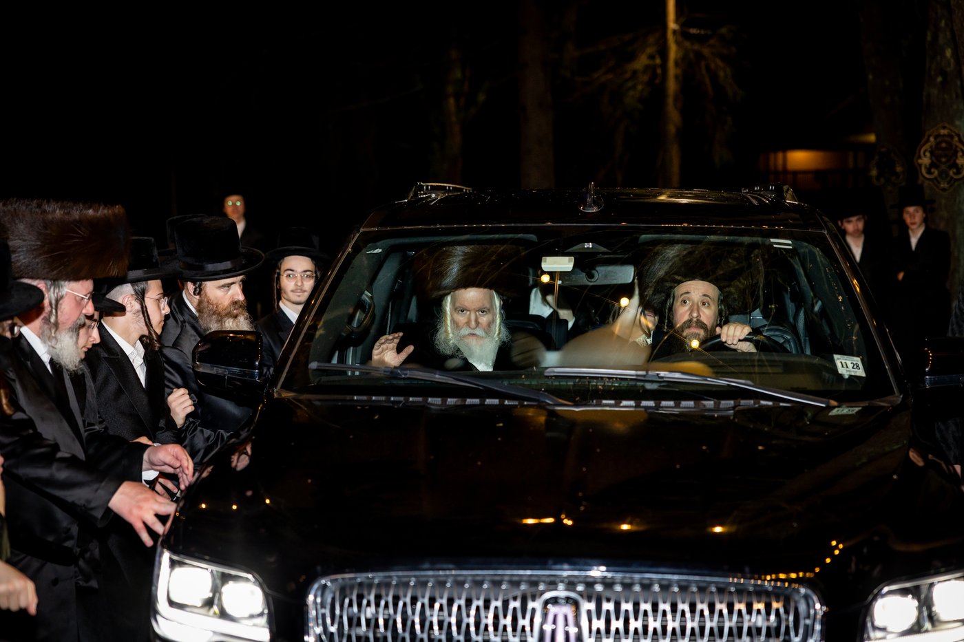 האדמו"ר מבאבוב שב"ק במחנה מתיבתא עץ חיים