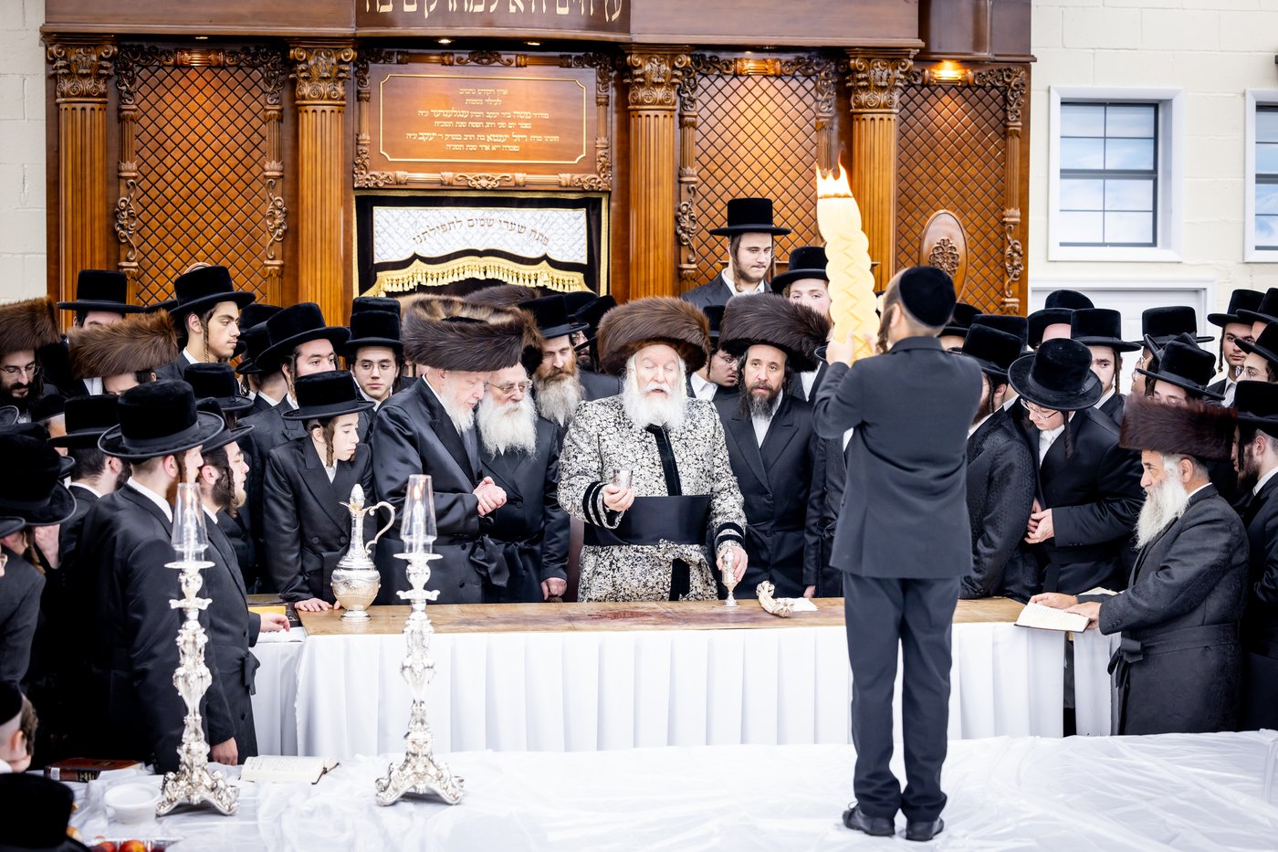 האדמו"ר מבאבוב שב"ק במחנה מתיבתא עץ חיים