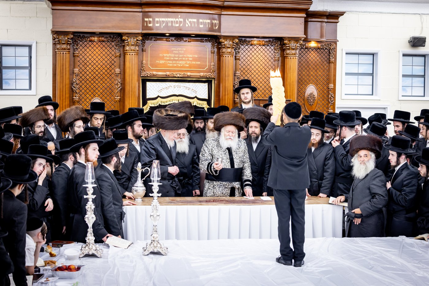 האדמו"ר מבאבוב שב"ק במחנה מתיבתא עץ חיים