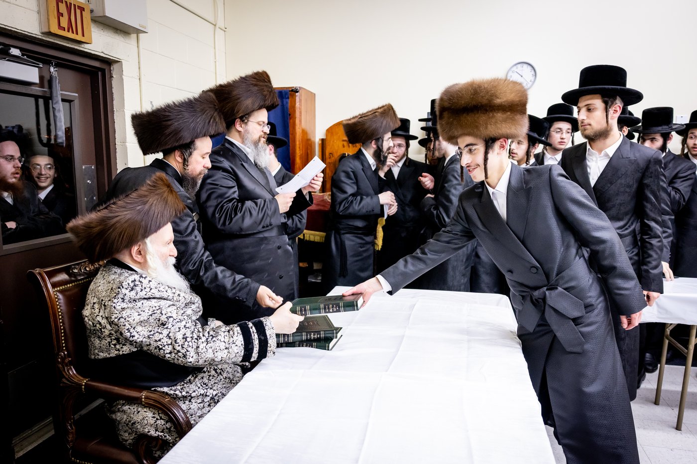 האדמו"ר מבאבוב שב"ק במחנה מתיבתא עץ חיים