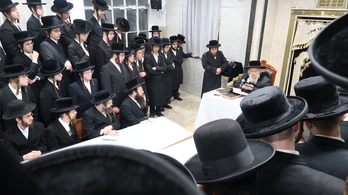פתיחת הזמן בישיבת פינסק קרלין בב"ב