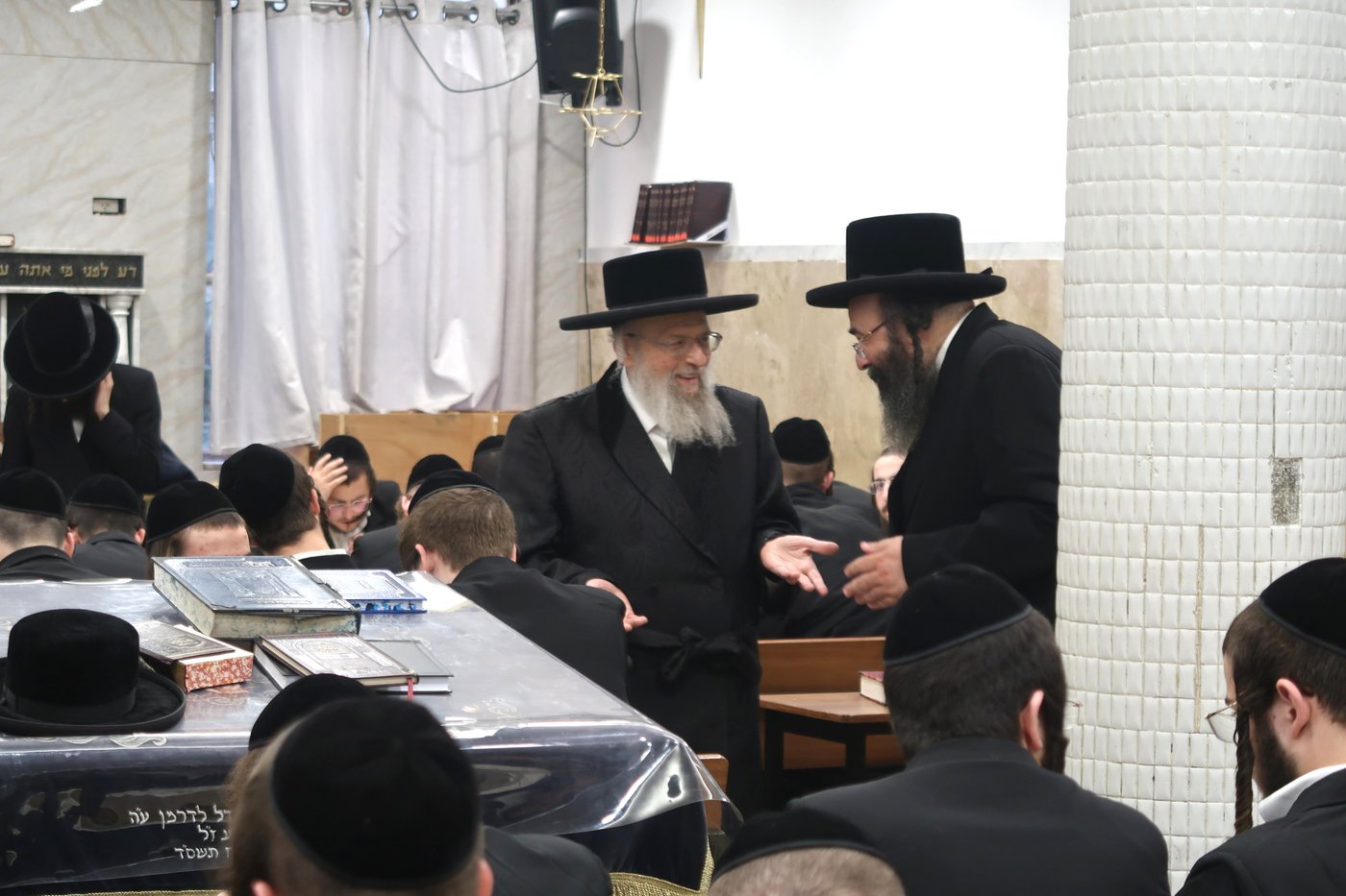 פתיחת הזמן בישיבת פינסק קרלין בב"ב