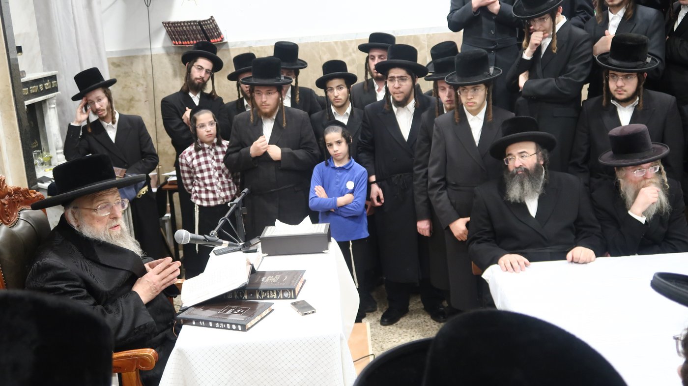 פתיחת הזמן בישיבת פינסק קרלין בב"ב