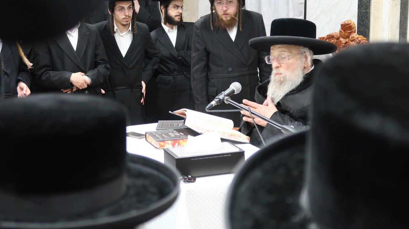 פתיחת הזמן בישיבת פינסק קרלין בב"ב
