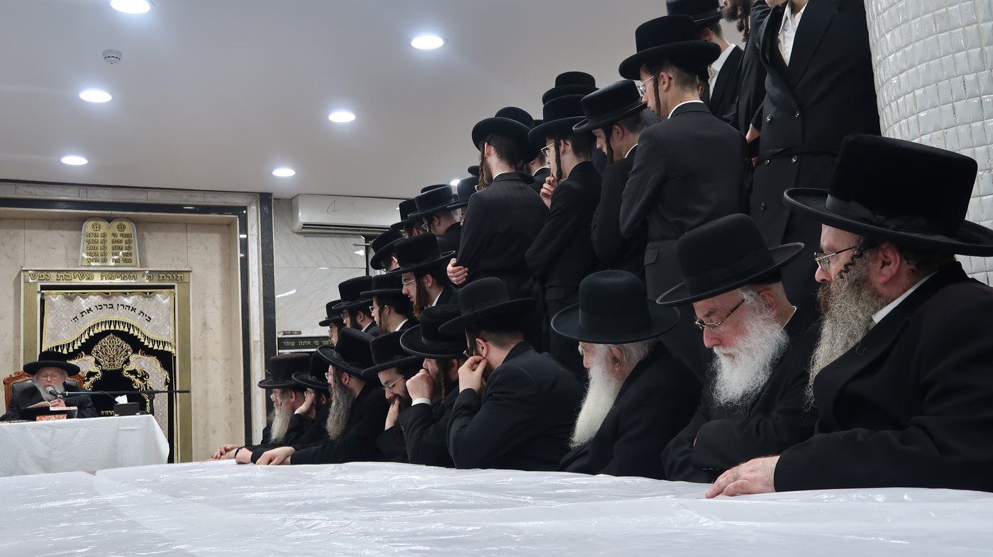 פתיחת הזמן בישיבת פינסק קרלין בב"ב