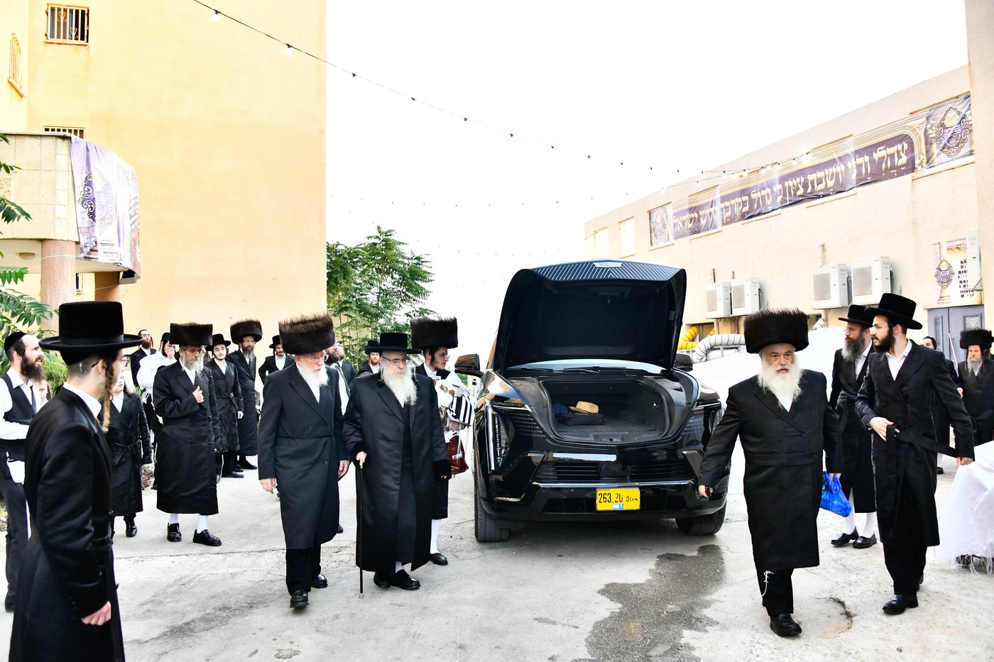 האדמו"ר מצאנז קלויזנבורג שבת בצפת