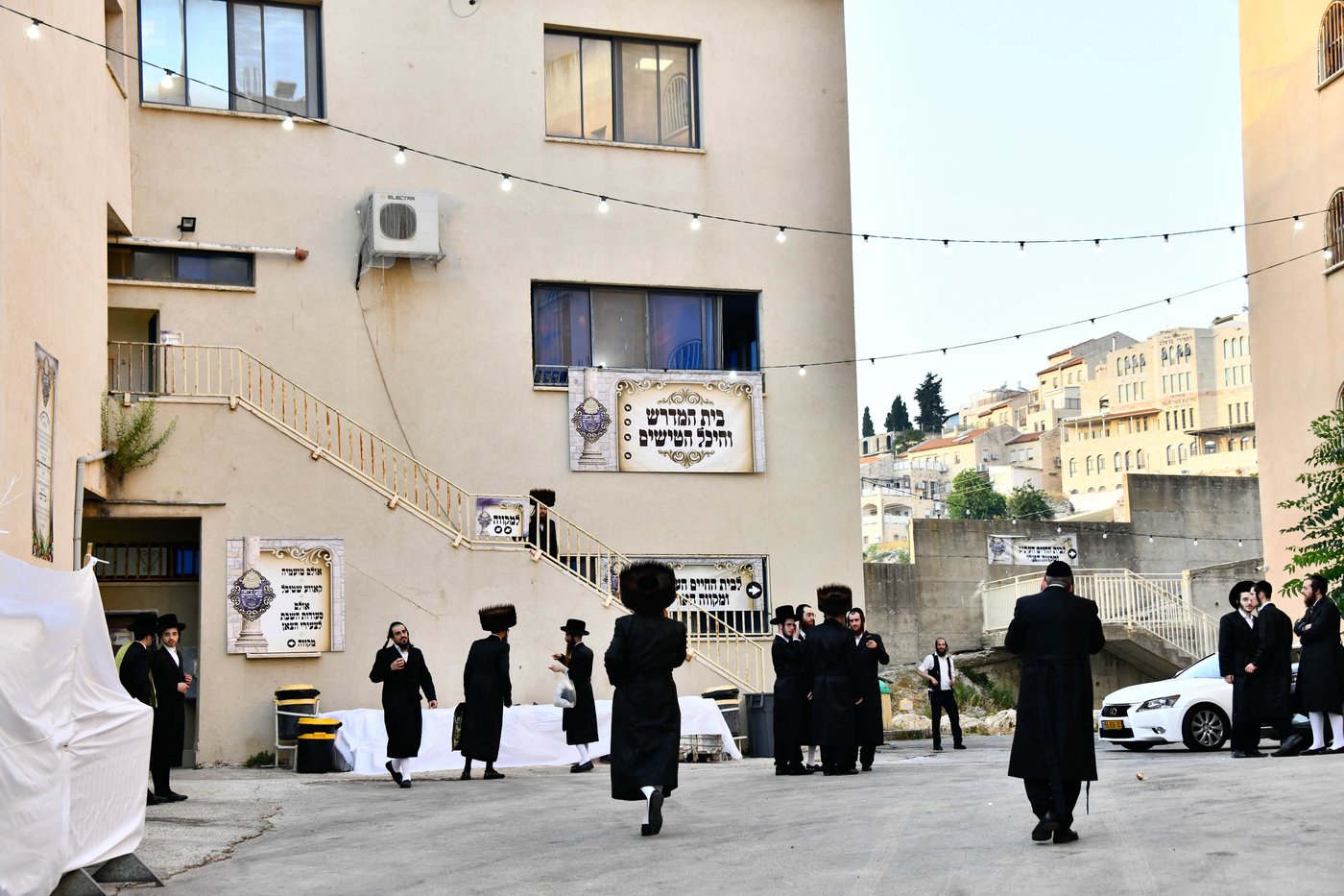 האדמו"ר מצאנז קלויזנבורג שבת בצפת