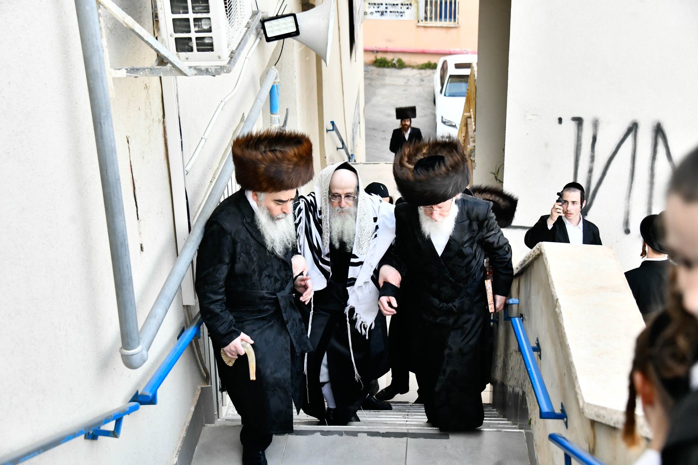 האדמו"ר מצאנז קלויזנבורג שבת בצפת