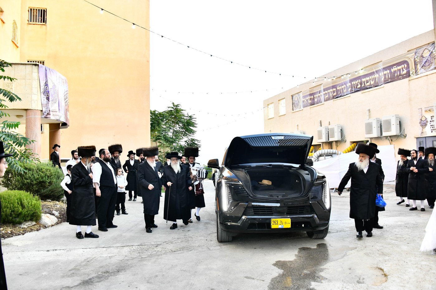 האדמו"ר מצאנז קלויזנבורג שבת בצפת