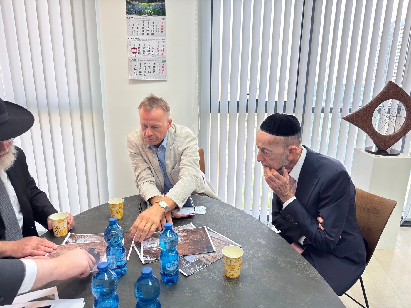 מקלב נועד עם השגריר