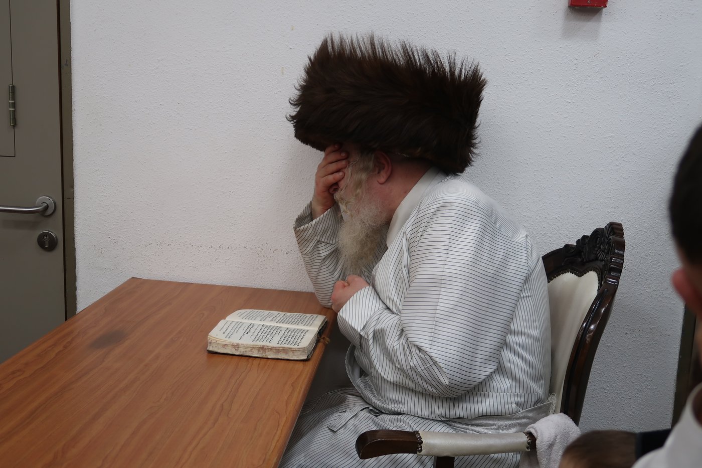 האדמו"ר ממבקשי אמונה בחיפה