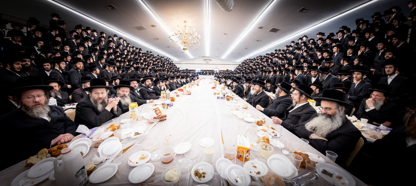 ר"ח אלול בצל האדמו"ר מבאבוב