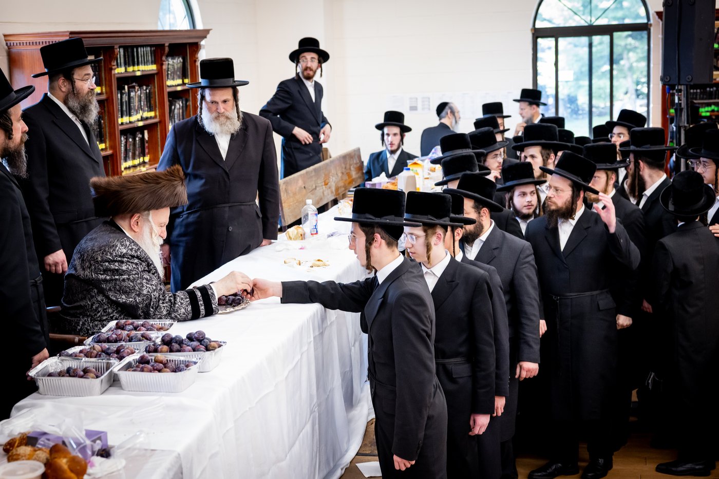 ר"ח אלול בצל האדמו"ר מבאבוב