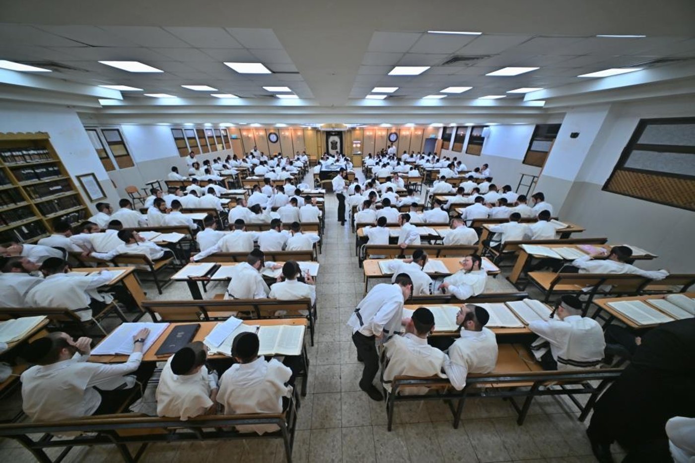 פתיחת הזמן בישיבת המתמידים