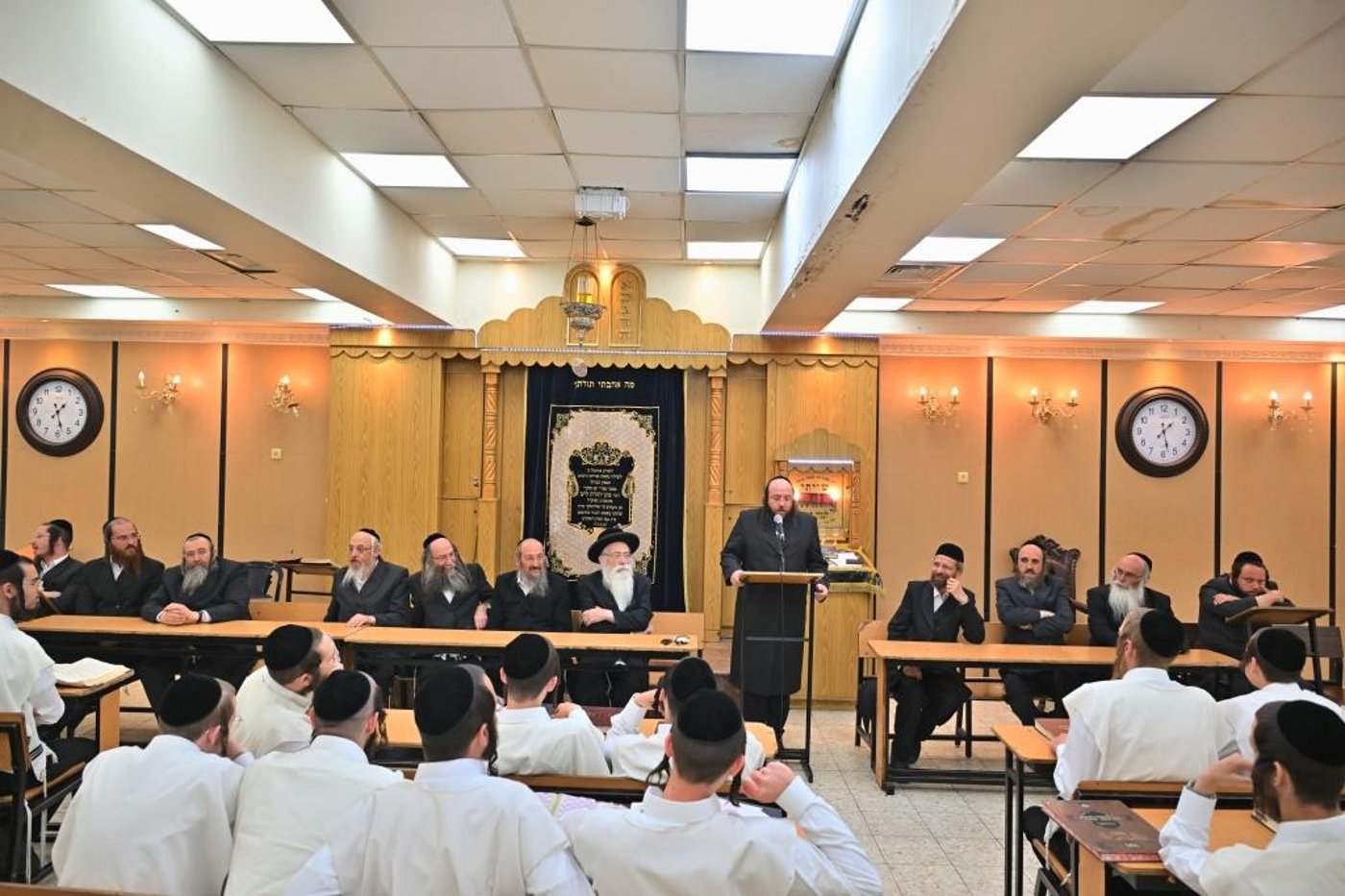 פתיחת הזמן בישיבת המתמידים