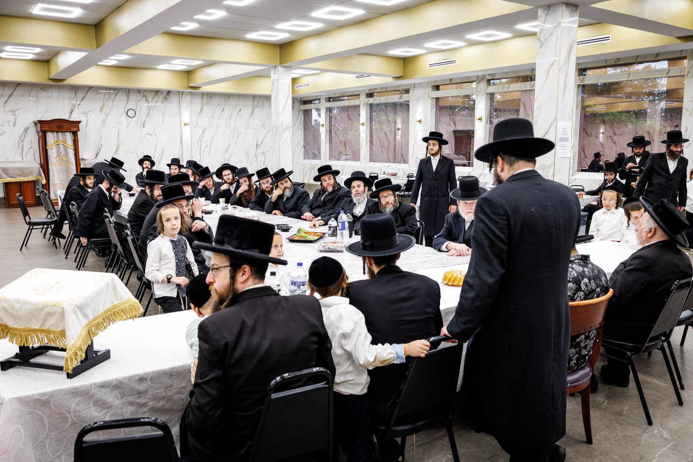 האדמו"ר מסאטמר בביקור במחנות הקיץ