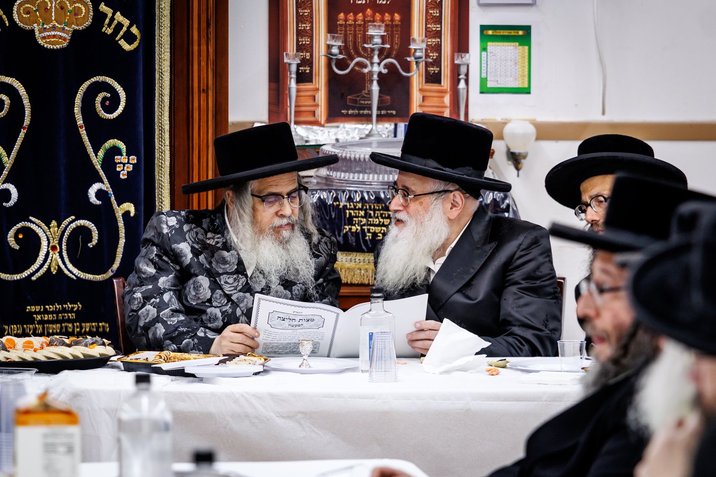 האדמו"ר מסאטמר בביקור במחנות הקיץ
