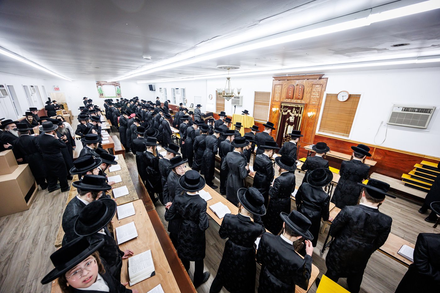 האדמו"ר מסאטמר בביקור במחנות הקיץ