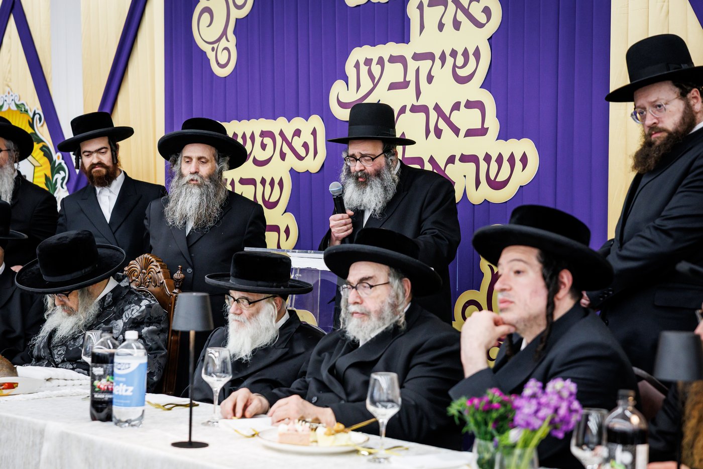 האדמו"ר מסאטמר בביקור במחנות הקיץ
