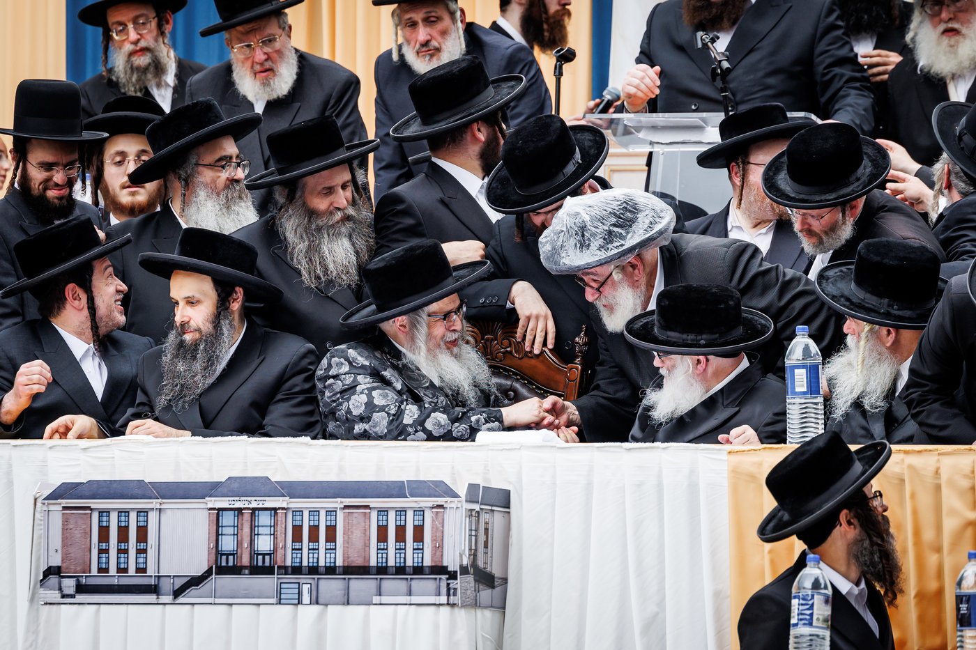 האדמו"ר מסאטמר בביקור במחנות הקיץ