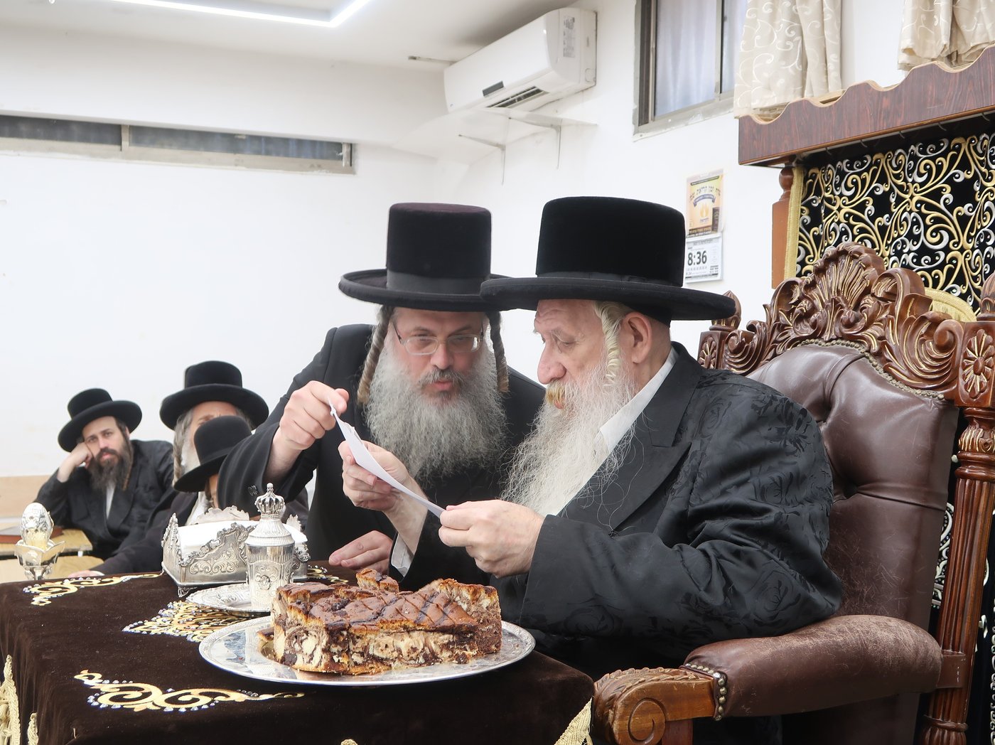 פתיחת הזמן בישיבת טשארנאביל