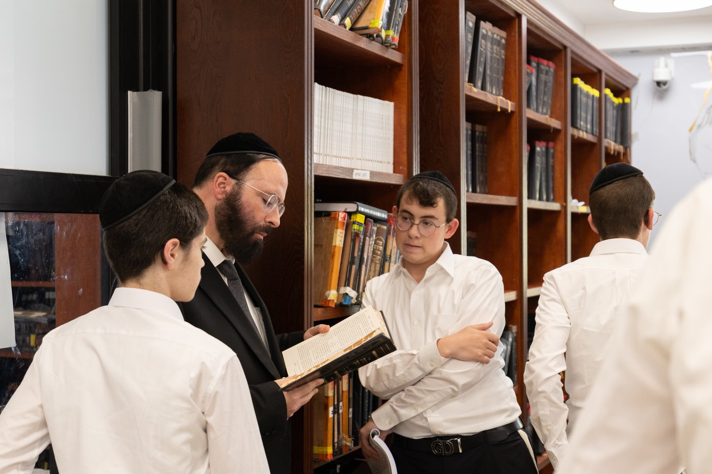 פתיחת הזמן בישיבת 'מגדל עוז'
