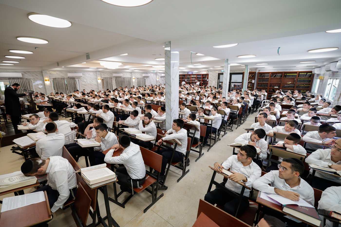 פתיחת הזמן בישיבת 'מגדל עוז'