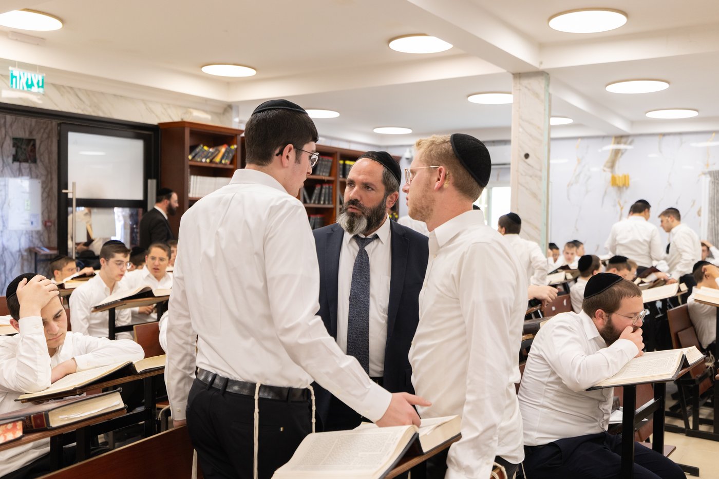 פתיחת הזמן בישיבת 'מגדל עוז'