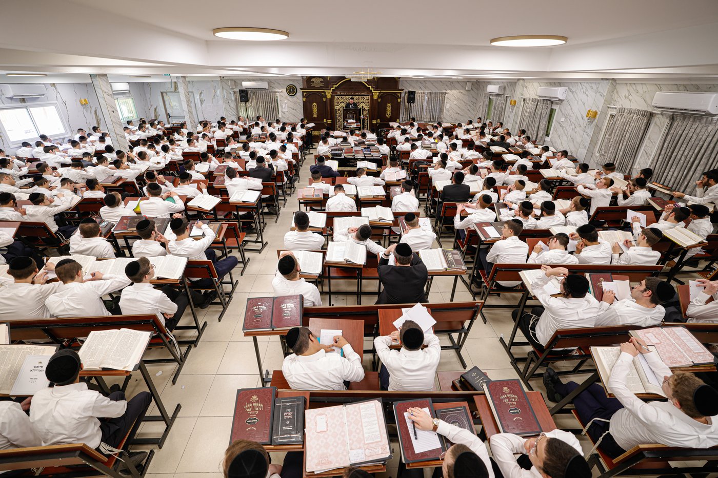 פתיחת הזמן בישיבת 'מגדל עוז'