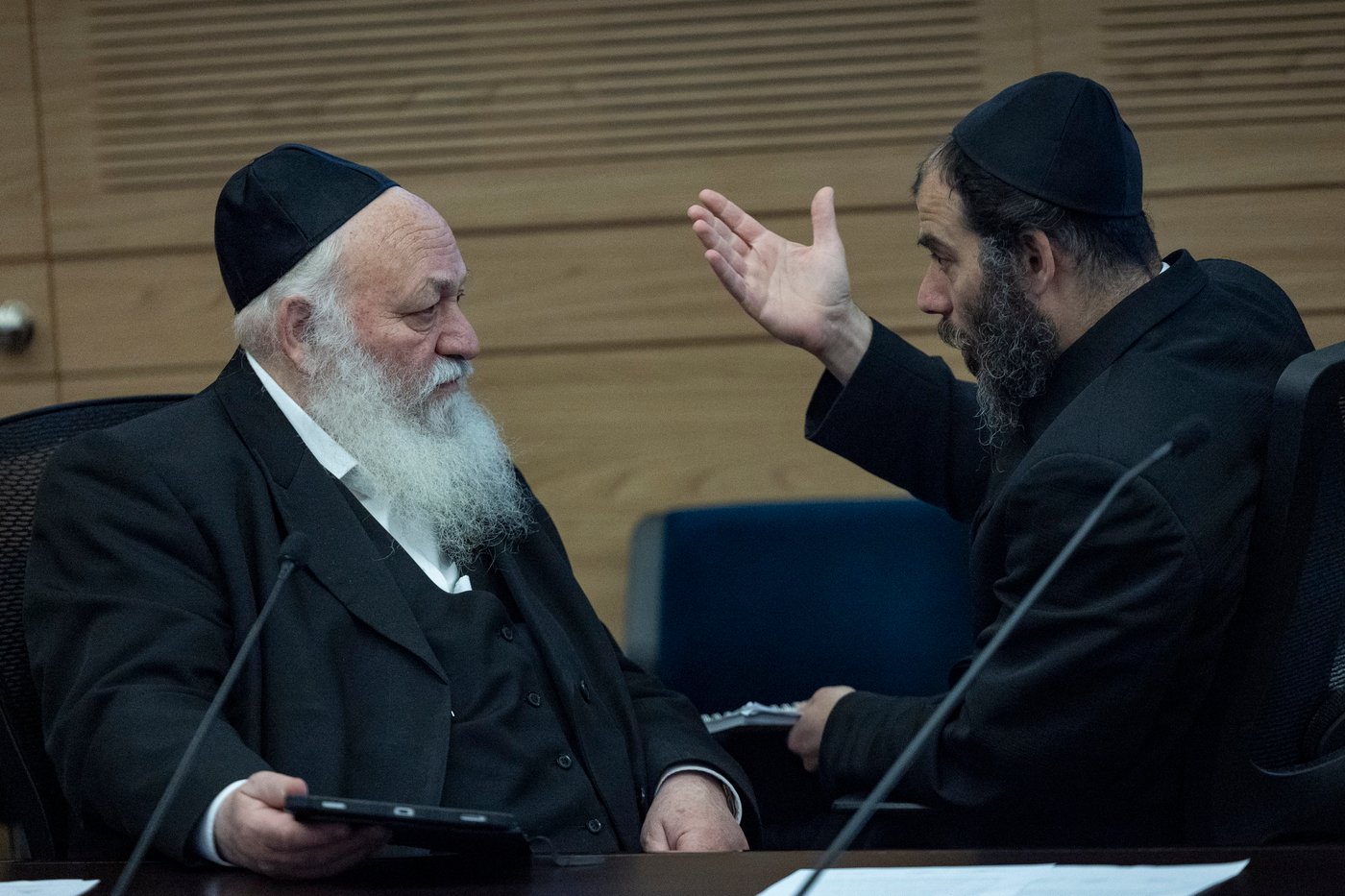 גולדקנופף ומוטי בבצ'יק