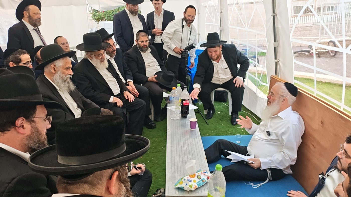 ניחום אבלים אצל רבי אליהו מאיר פייבלזון