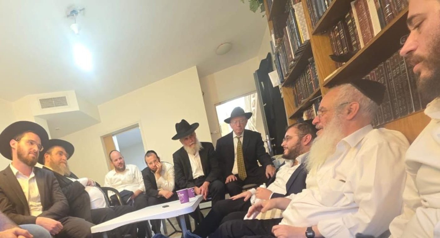 ניחום אבלים אצל רבי אליהו מאיר פייבלזון