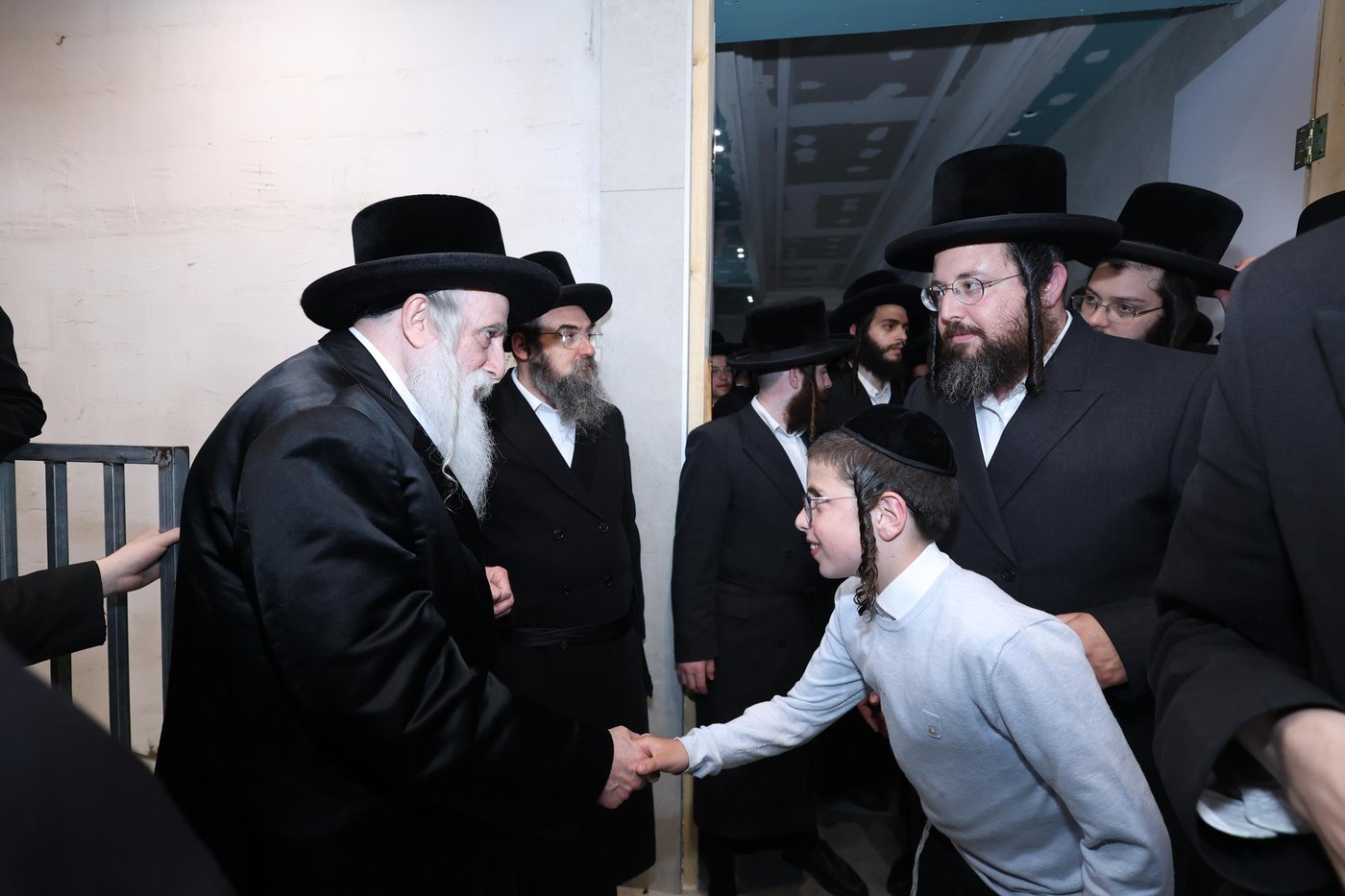 חנוכת הבית במכנובקא בעלזא ירושלים