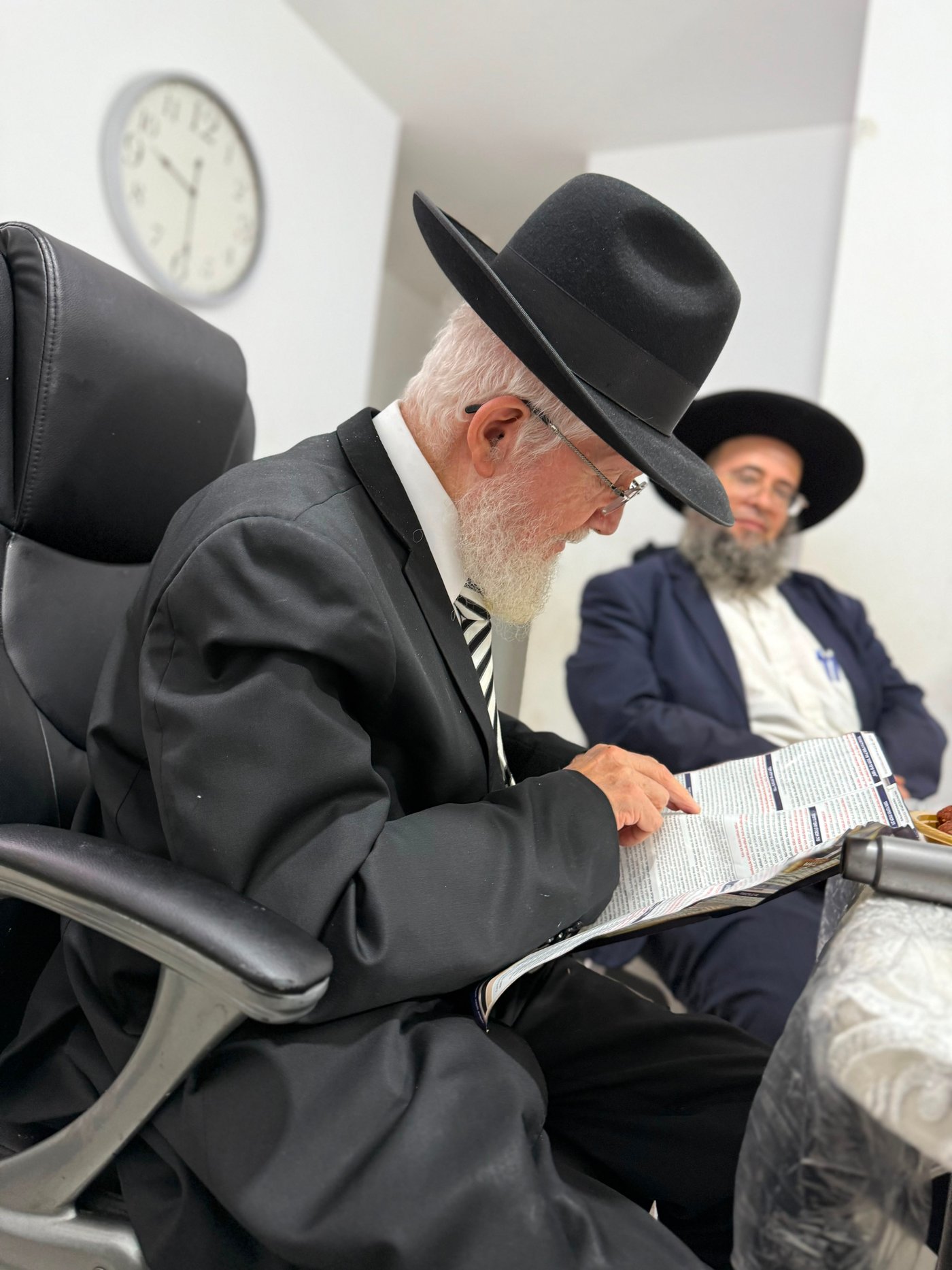 הגר"צ מאזוז בשילוח הקן