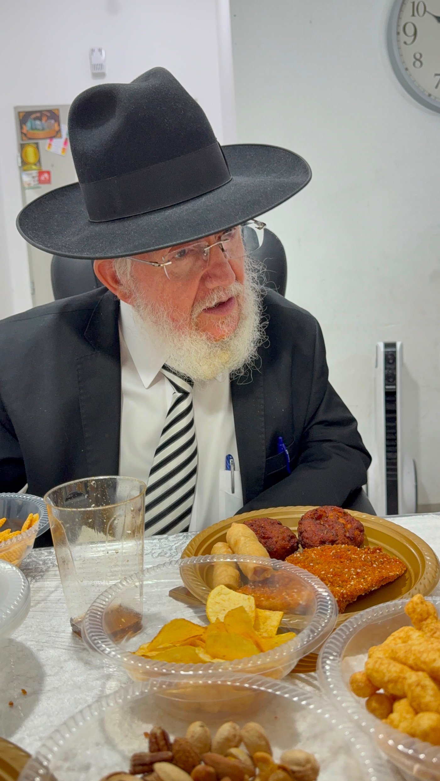 הגר"צ מאזוז בשילוח הקן