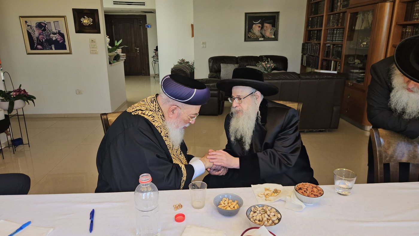 האדמו"ר מצאנז קלויזנבורג בביקור אצל הגרש"מ עמאר