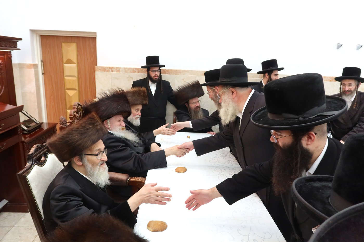 שמחת הברית בחצרות טשארנאביל - מאור חיים