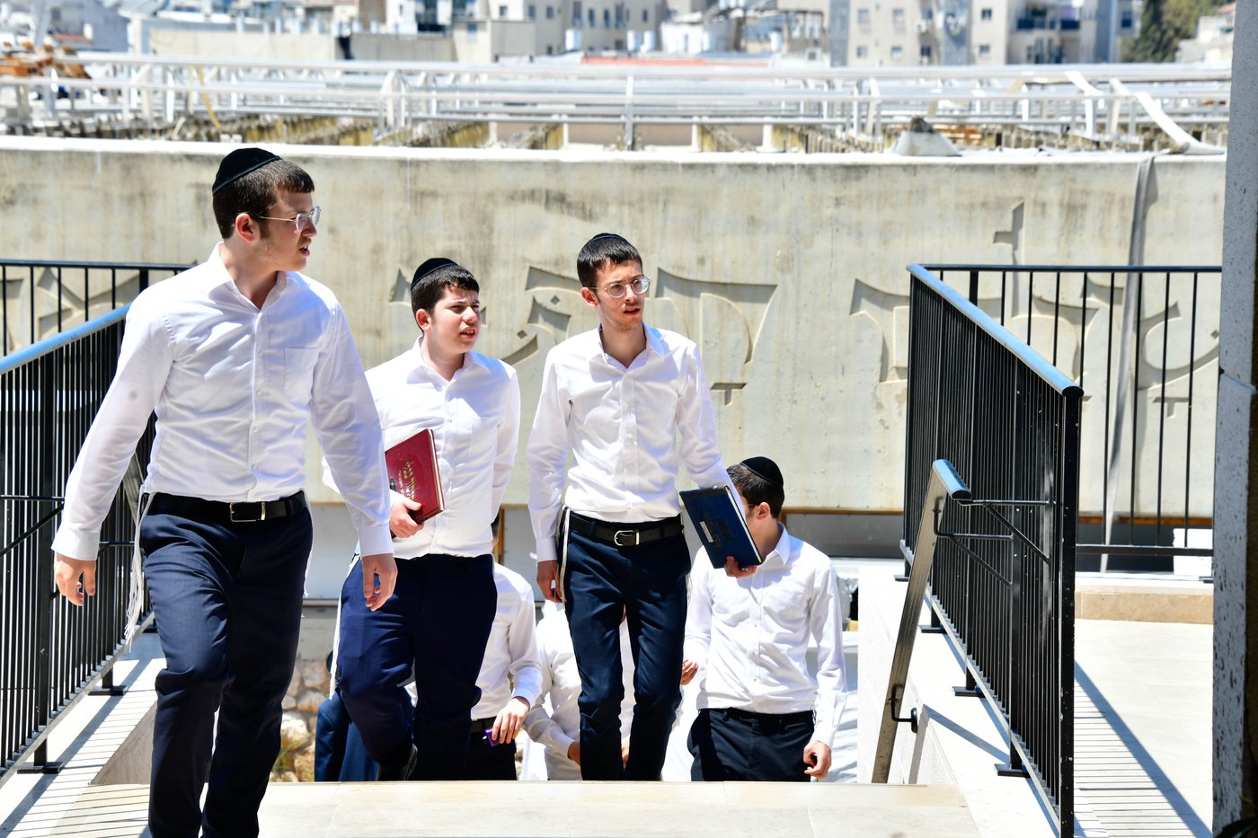 יום באלול בפוניבז'