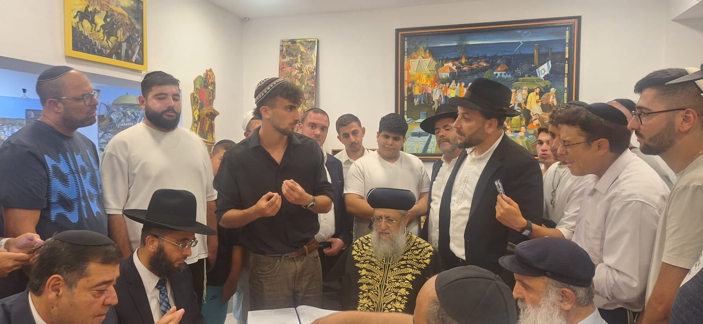 הראשון לציון הגאון רבי דוד יוסף במוזיאון גוש קטיף
