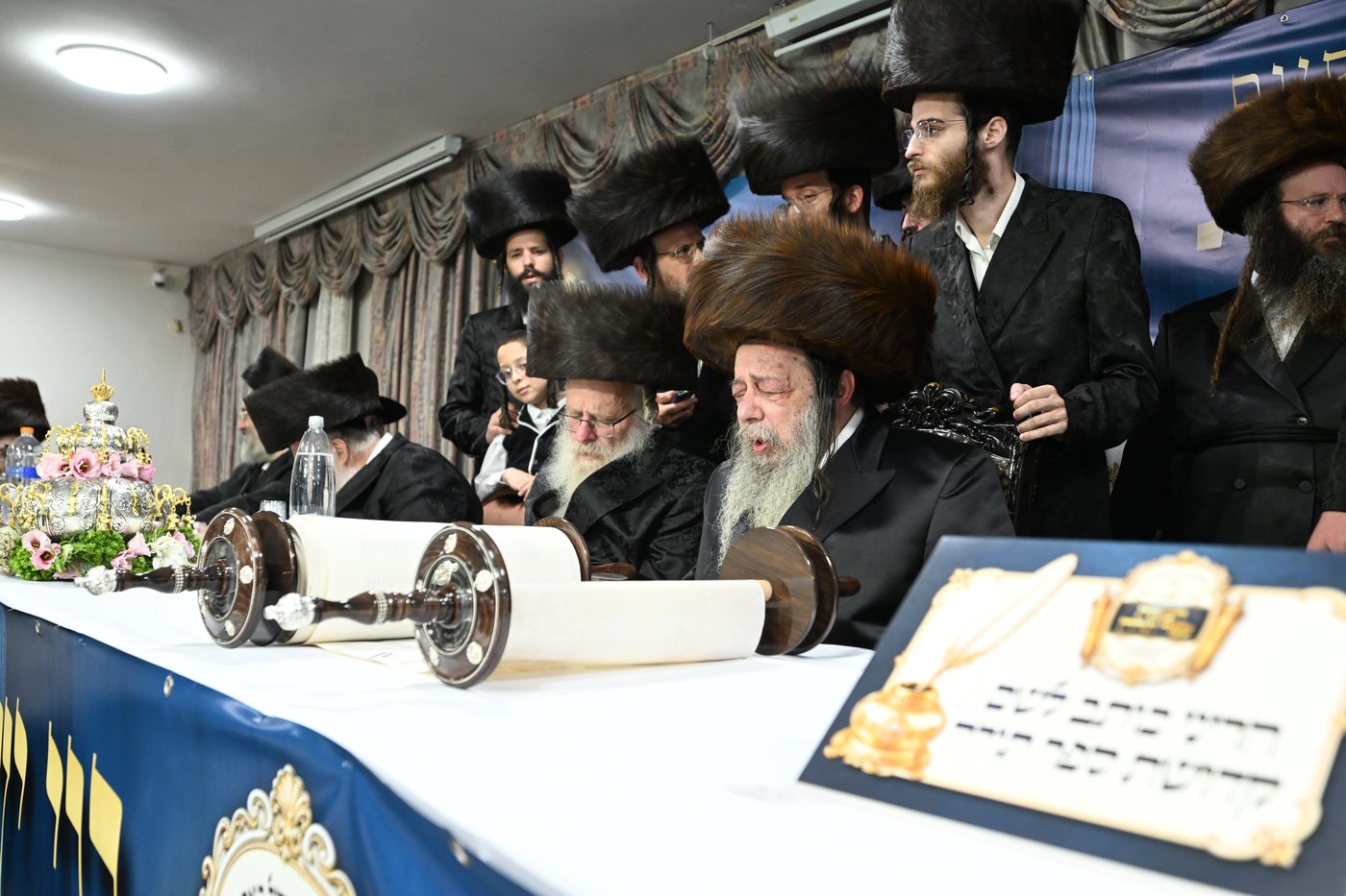 מעמד הכנסת ס"ת בזוועהיל